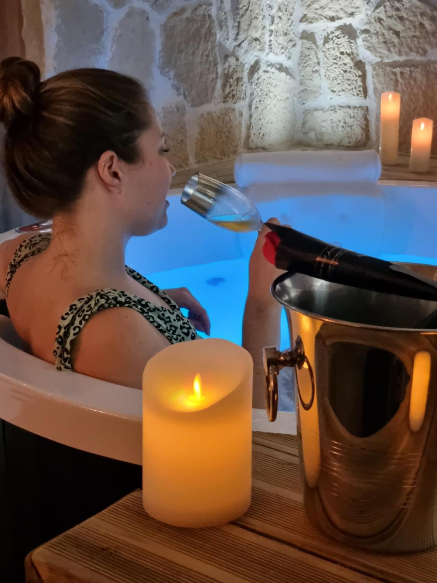 Les Spas De La Mer, & Spa, Room, Plein Coeur Du Grau Apartment