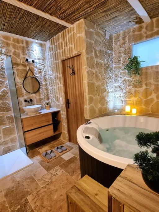 Apartment Les Spas De La Mer, & Spa, Room, Plein Coeur Du Grau